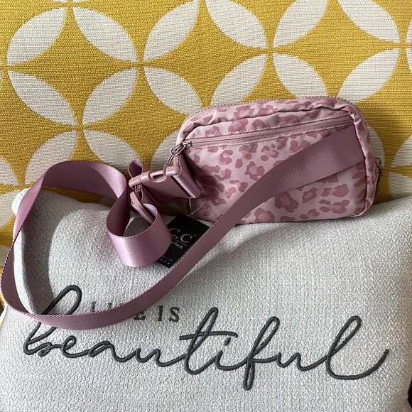 C.C Leopard Fanny Pack-Rose - Picture 3 of 10